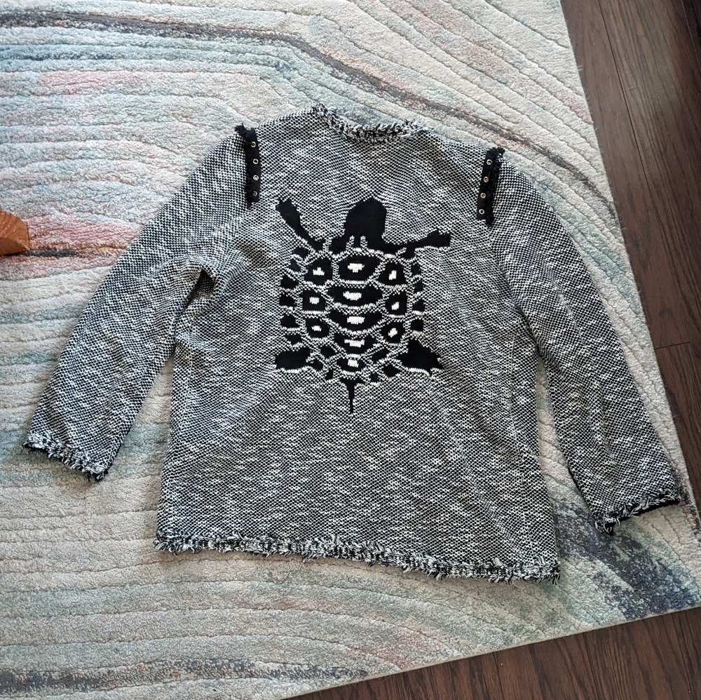 The Extreme Collection turtle cardigan size L